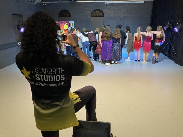 Starbrite choreographs and films year 6 leavers' show at Warter Primary School